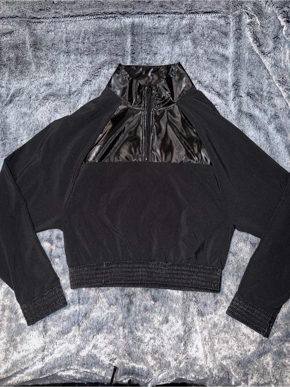 VS Sport Black Women's Half-Zip Cropped Pullover